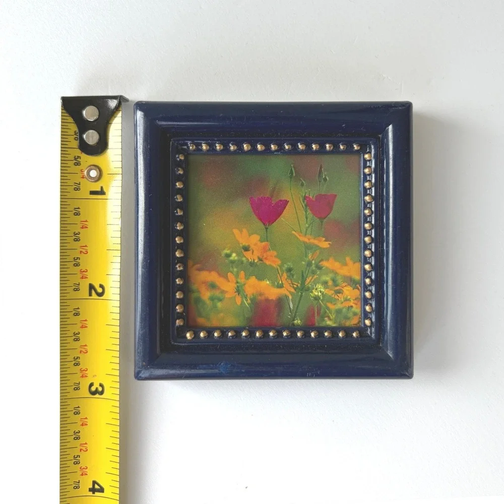 N/A miniature square